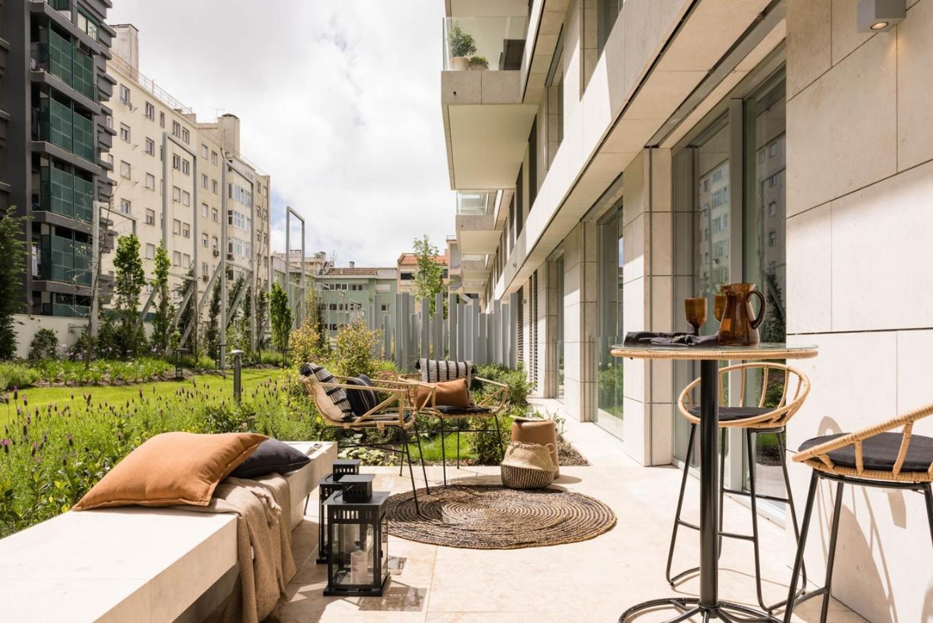 Apartment Doucen - 2 Bedrooms, Terrace In Marques De Pombal *